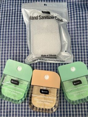 b.pure Moisturizing Hand Sanitizer Trio + Silicone Case - Pistachio & Vanilla